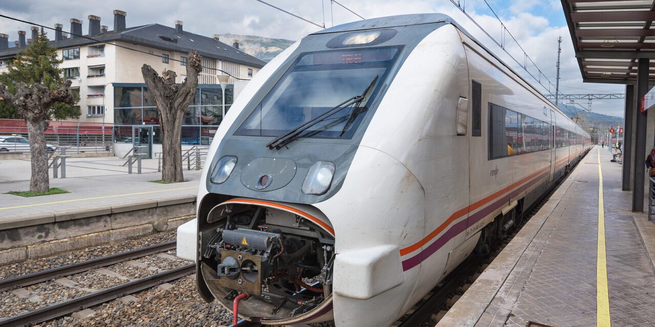 Ayuntamiento y Renfe se reúnen para abordar la mejora de la accesibilidad de la estación de tren de El Escorial