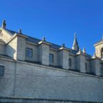Iglesia de San Bernabé Apostol en el Escorial: historia, arquitectura y patrimonio